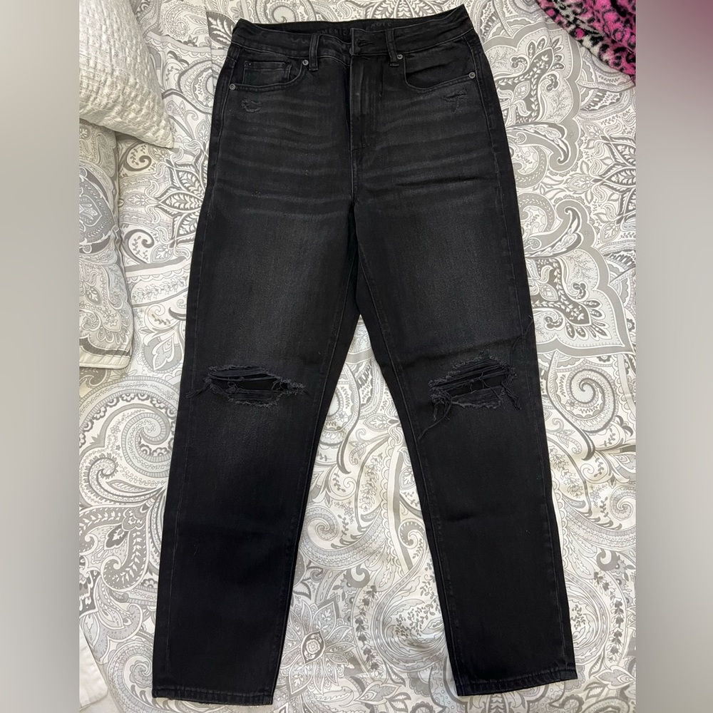 American Eagle ripped mom jeans